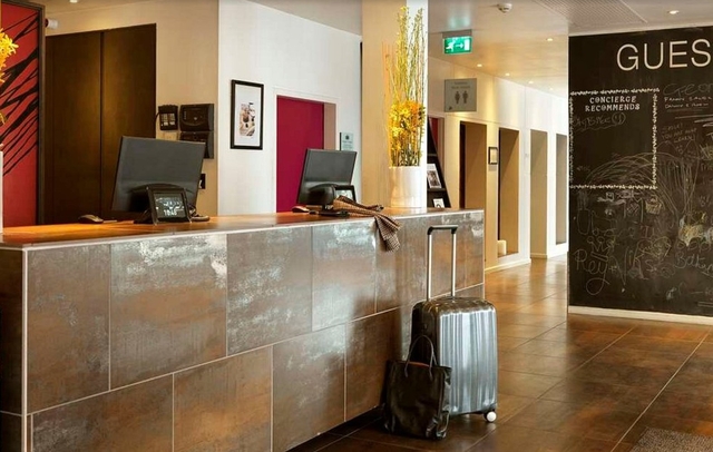 Front hotel reception